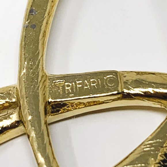 Crown Trifari Gold Tone Bow Brooch - Picture 3 of 5